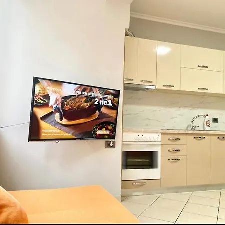 Apartament Lovely 2-bedroom Flat 1 Min Walk Golem (Tirana)