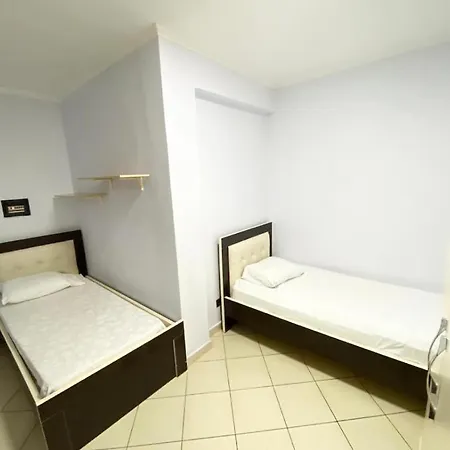Apartament Lovely 2-bedroom Flat 1 Min Walk Golem (Tirana)